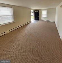 235 Roesch Ave in Oreland, PA - Building Photo - Building Photo