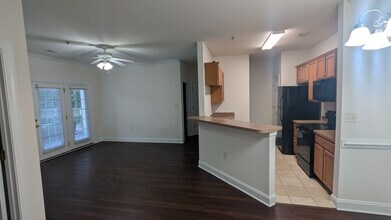 2009 Silvercrest Dr in Myrtle Beach, SC - Building Photo - Building Photo