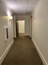 9 W York St, Unit 207B in Savannah, GA - Foto de edificio - Building Photo