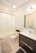 2039 N College Ave in Philadelphia, PA - Foto de edificio - Building Photo