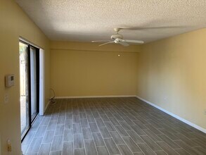 621 6th Way in West Palm Beach, FL - Building Photo - Building Photo