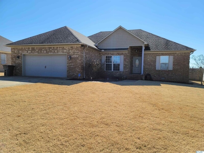25756 Iron Gate Dr in Madison, AL - Building Photo
