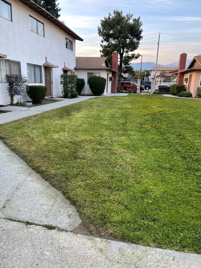 property at 4575 Canoga St