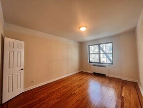 124 E 24th St in New York, NY - Building Photo - Building Photo