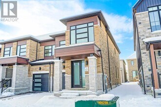 3038 Sideline 16 in Pickering, ON - Building Photo - Building Photo