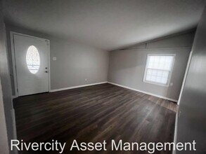 1316 E Raines Rd in Memphis, TN - Building Photo - Building Photo