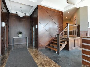 130 Post Ave in Westbury, NY - Building Photo - Building Photo