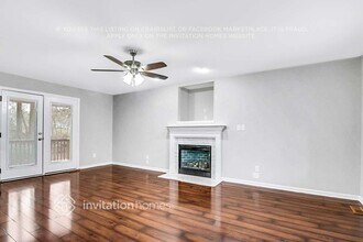 103 St Johns St in Knightdale, NC - Foto de edificio - Building Photo