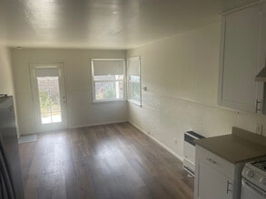 1146 1st St in Los Osos, CA - Building Photo - Building Photo