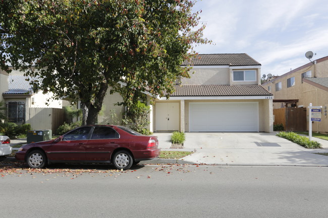 1408 Huntington St in Huntington Beach, CA - Building Photo - Building Photo