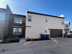 5540 S Garnet Dr in Saint George, UT - Building Photo - Building Photo
