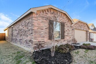 2637 Wayne Ave in Aubrey, TX - Building Photo - Building Photo