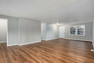 2843 E Monroe Terrace in Springfield, MO - Building Photo - Building Photo