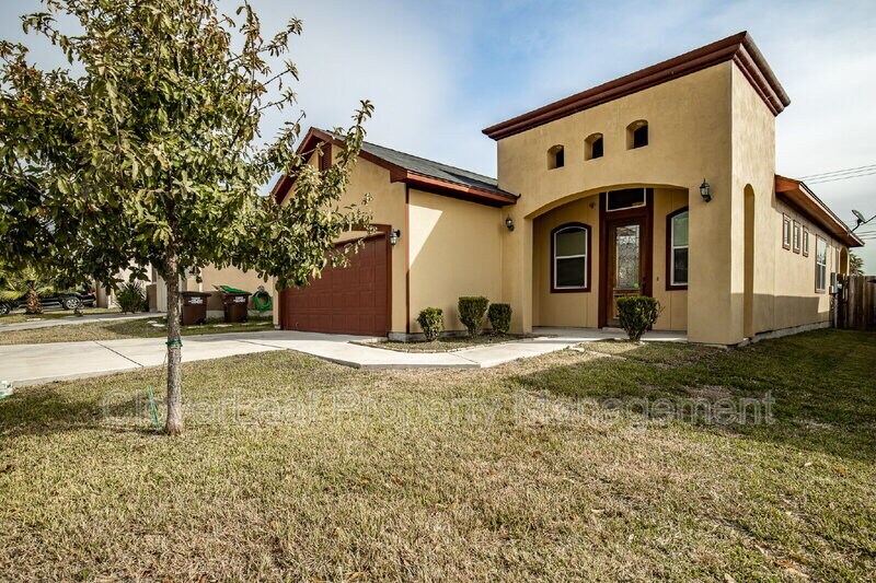 3946 Bogie Way in Converse, TX - Building Photo