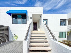724 Bayport Wy, Unit 724 in Longboat Key, FL - Building Photo - Building Photo