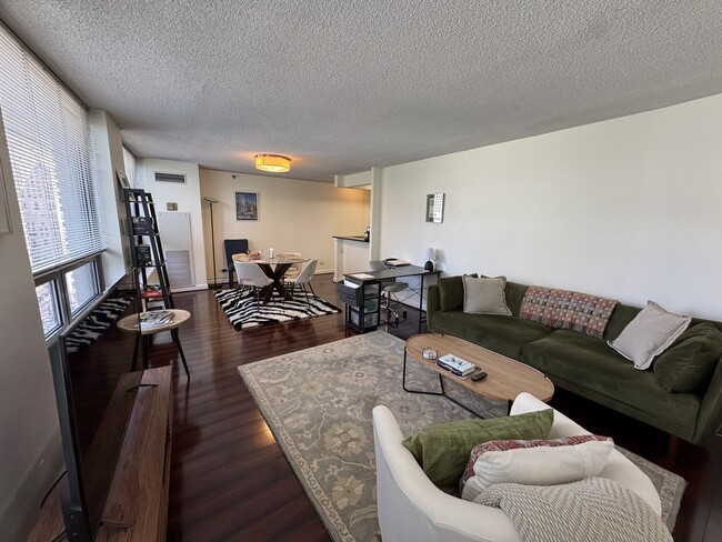 property at 440 N Wabash Ave