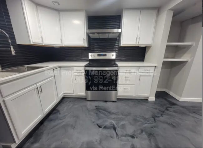 402 Barth Ave in Richland, WA - Foto de edificio - Building Photo