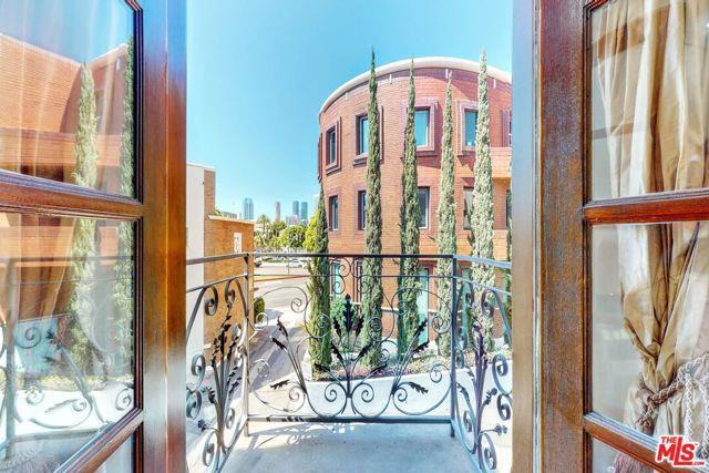 property at 353 S Reeves Dr
