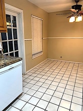 330 Redcliff Dr in San Antonio, TX - Building Photo - Building Photo