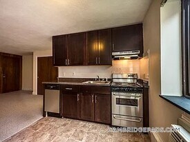 9 Chester St in Cambridge, MA - Building Photo