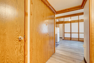 417 10th Ave in Coralville, IA - Building Photo - Building Photo