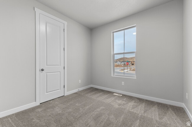 6811 N Desert Crk in Eagle Mountain, UT - Building Photo - Building Photo
