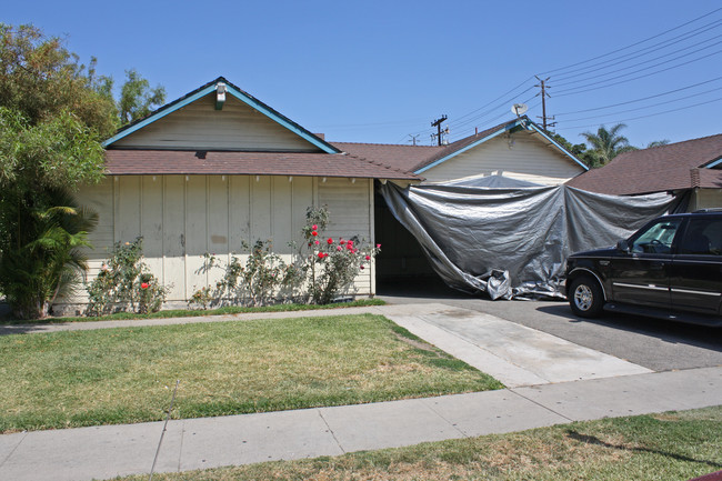 14501 Del Amo Ave in Tustin, CA - Building Photo - Building Photo