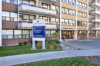 Essex House in Toronto, ON - Building Photo - Building Photo