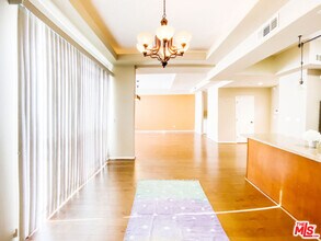 904 E Windsor Rd in Glendale, CA - Building Photo - Building Photo