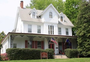 Victorian Manor Apartments