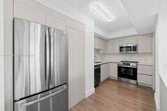 1500 Bay Rd, Unit G-0302 in Miami Beach, FL - Building Photo - Building Photo