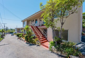 3424-3426 S Centinela Ave in Los Angeles, CA - Building Photo - Building Photo