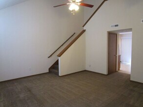 707-707 Glenstone Dr in Columbia, MO - Building Photo - Building Photo