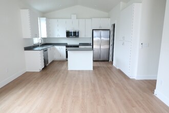 12927 SE Ridgecrest Rd in Happy Valley, OR - Building Photo - Building Photo