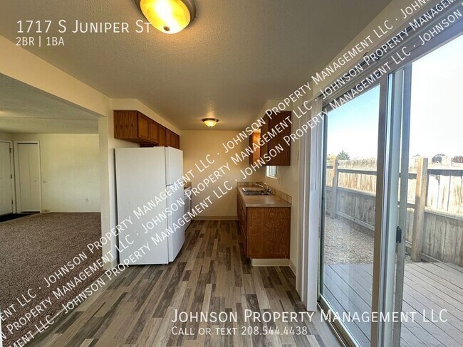 1717 S Juniper St in Nampa, ID - Building Photo - Building Photo