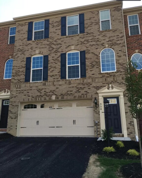 938 Bell Dr in Wexford, PA - Building Photo