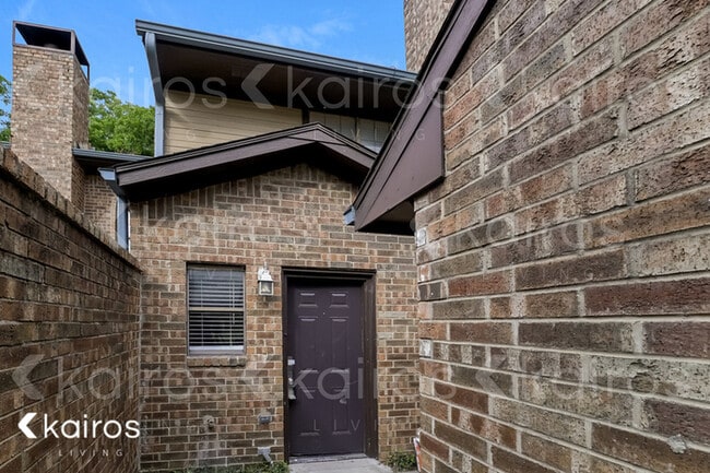 2116 Woodnote Ln