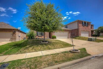2429 Gelbray Pl in Fort Worth, TX - Building Photo - Building Photo