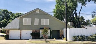 3013 Carolyn Ct in Bedford, TX - Building Photo