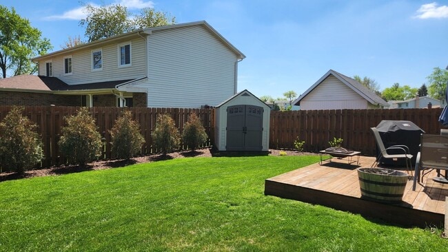 6693 Foxtree Ave in Woodridge, IL - Building Photo - Building Photo