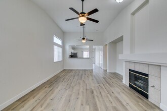 1904 Cardinal Point St in Henderson, NV - Foto de edificio - Building Photo