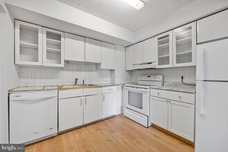 9200 Edwards Way in Hyattsville, MD - Building Photo - Building Photo