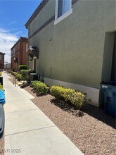 10443 Alpine Edge Ave in Las Vegas, NV - Building Photo - Building Photo