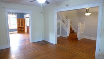 205 E 32nd St, Unit 1208 in Baltimore, MD - Building Photo