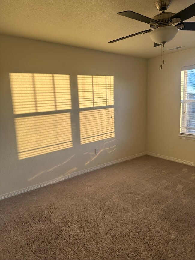 27335 E Alder Dr in Aurora, CO - Building Photo - Building Photo