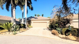 124 Turquoise Ln in Osprey, FL - Building Photo