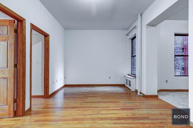 292 W 92nd St in New York, NY - Building Photo - Building Photo