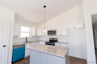 114 Green Forest Estates Dr in St. Peters, MO - Building Photo - Building Photo