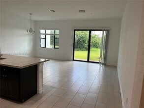 11539 SW 13th Dr in Pembroke Pines, FL - Building Photo - Building Photo
