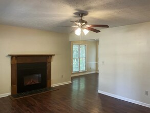 1240 Grayland Hills Dr in Lawrenceville, GA - Building Photo - Building Photo
